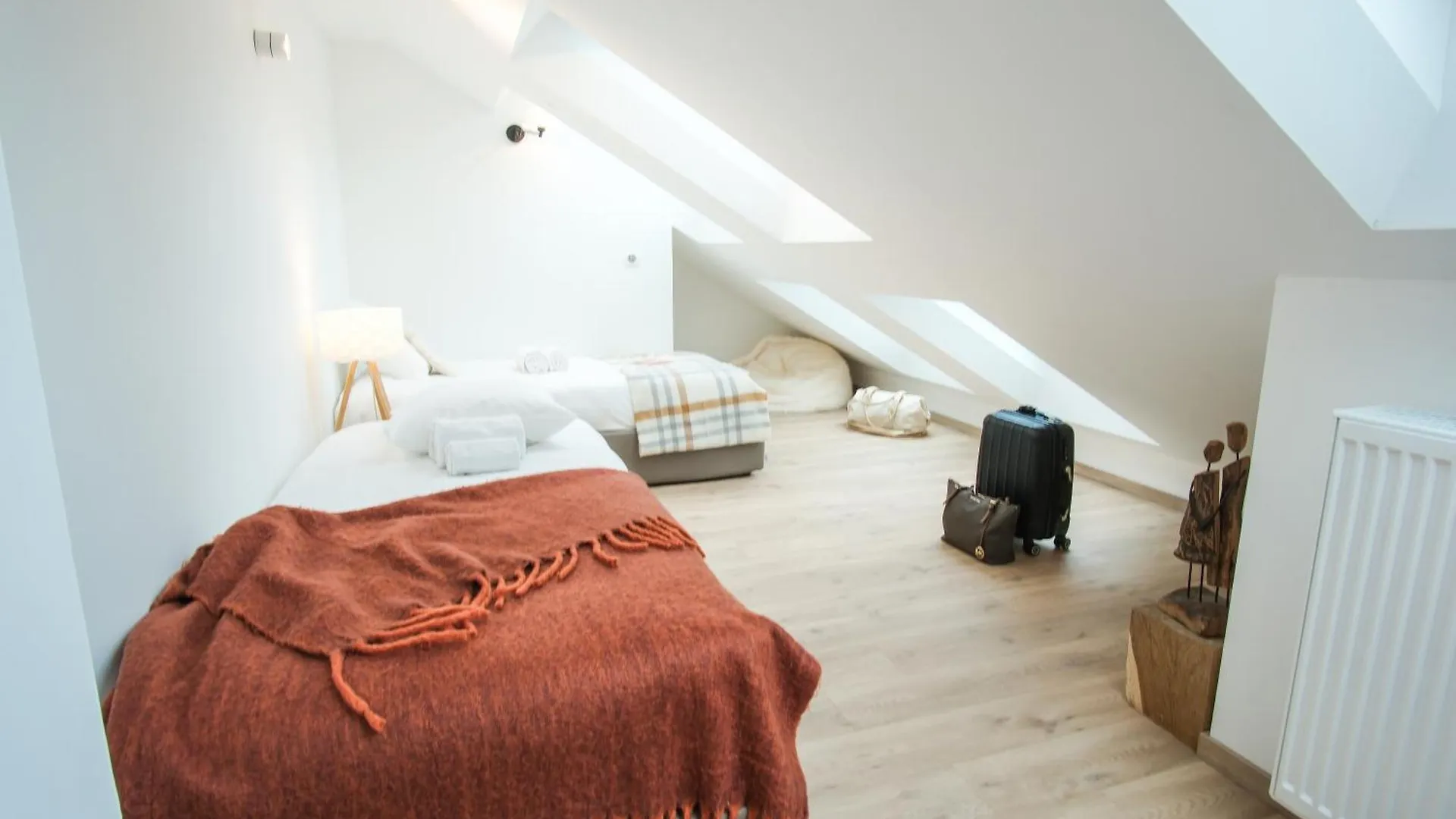 Villa Caroline, Lac D'Annecy Duingt Hotel